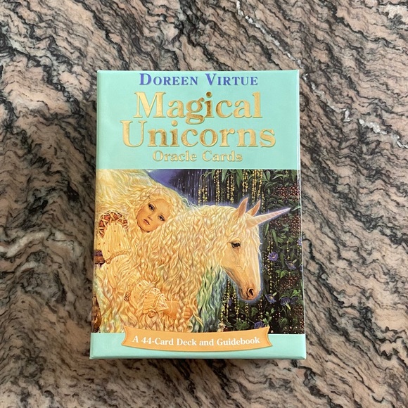 Magical Unicorn Oracle Cards - Picture 1 of 3